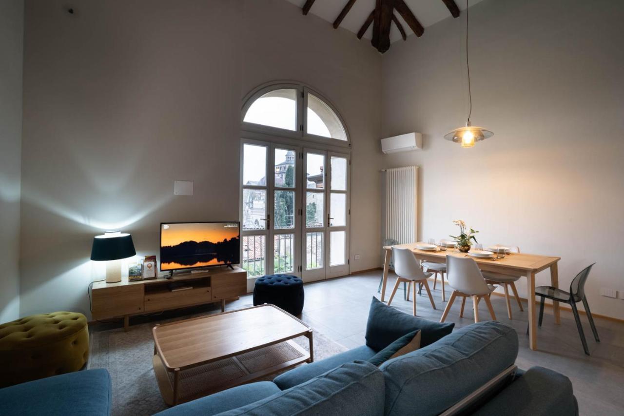 Апартаменты La Finestra Charme&Relax Бергамо Экстерьер фото
